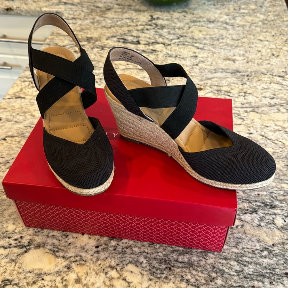 Kelly & Kate black wedge espadrilles